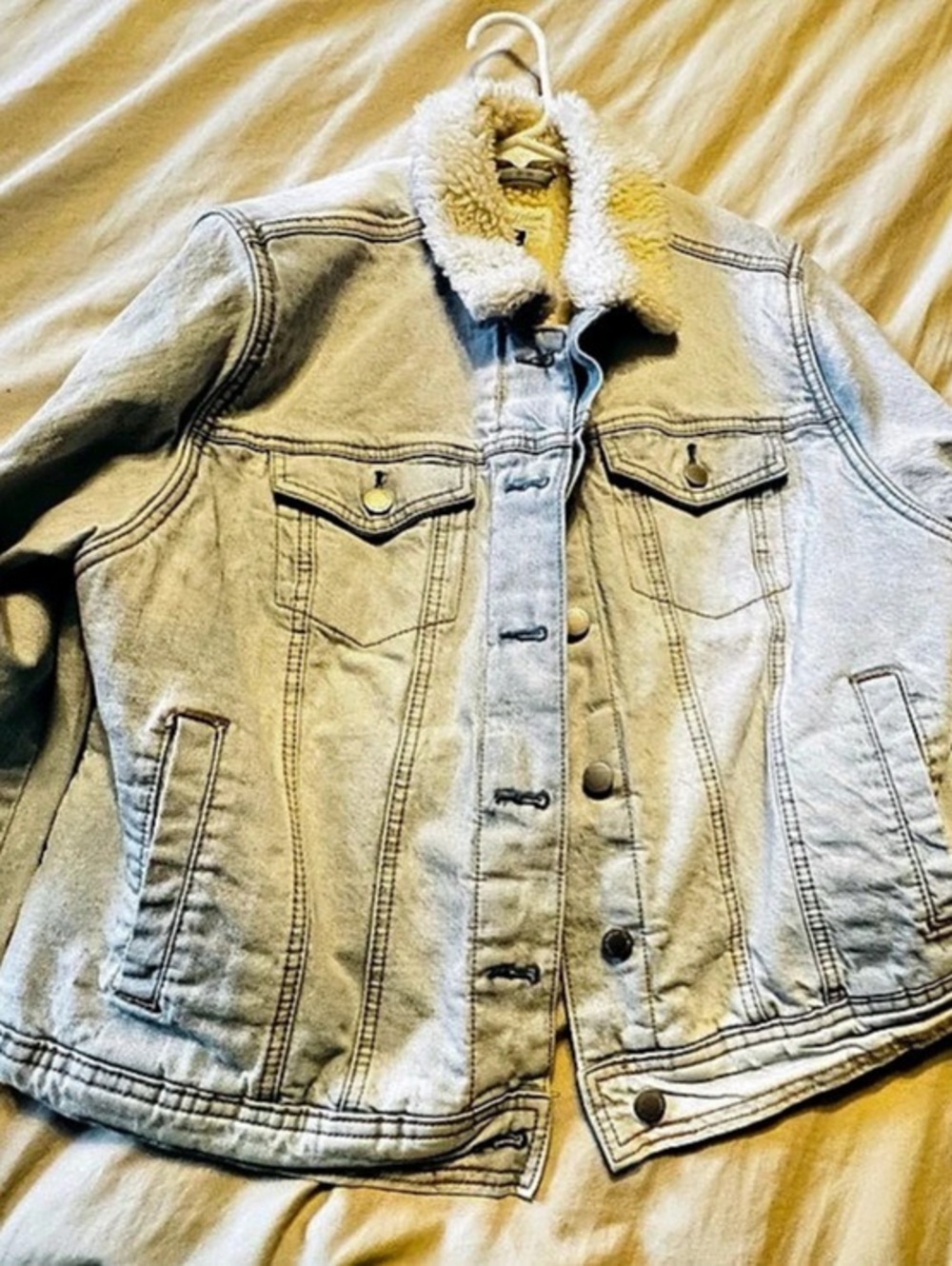 Universal Thread Sherpa Lined Denim Jacket Blue & Cream Large